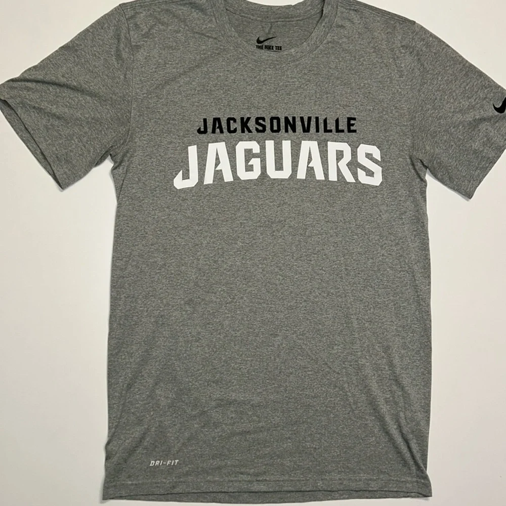 Jacksonville Jaguars NFL gray dri-fit Nike Tee size Small. Excellent condition - Picture 1 of 8